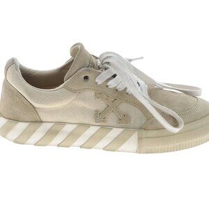 Off-White Low Vulcanized Sneaker